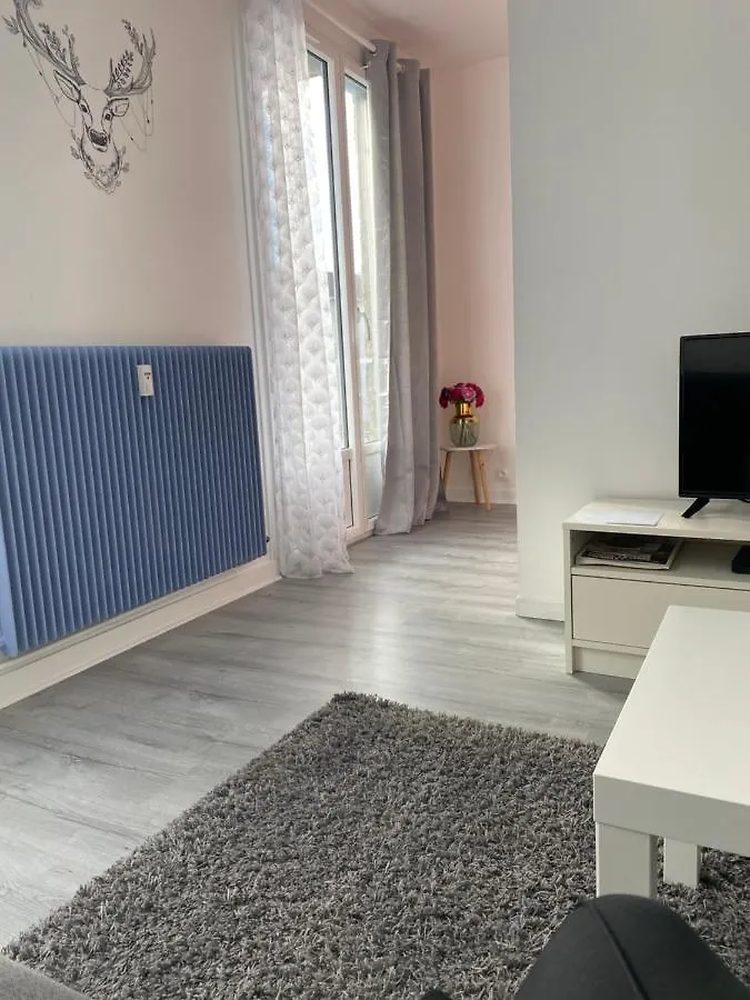 Le Lumineux Apartment Montbrison 0*,  France